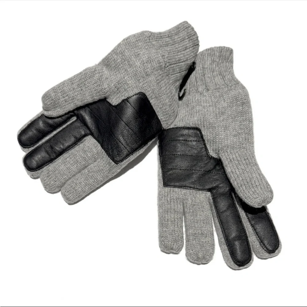 UGG Gray Knit Wool Blend Gloves NWT
